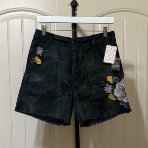FREE PEOPLE Camo Embroidered Shorts  *NWT*